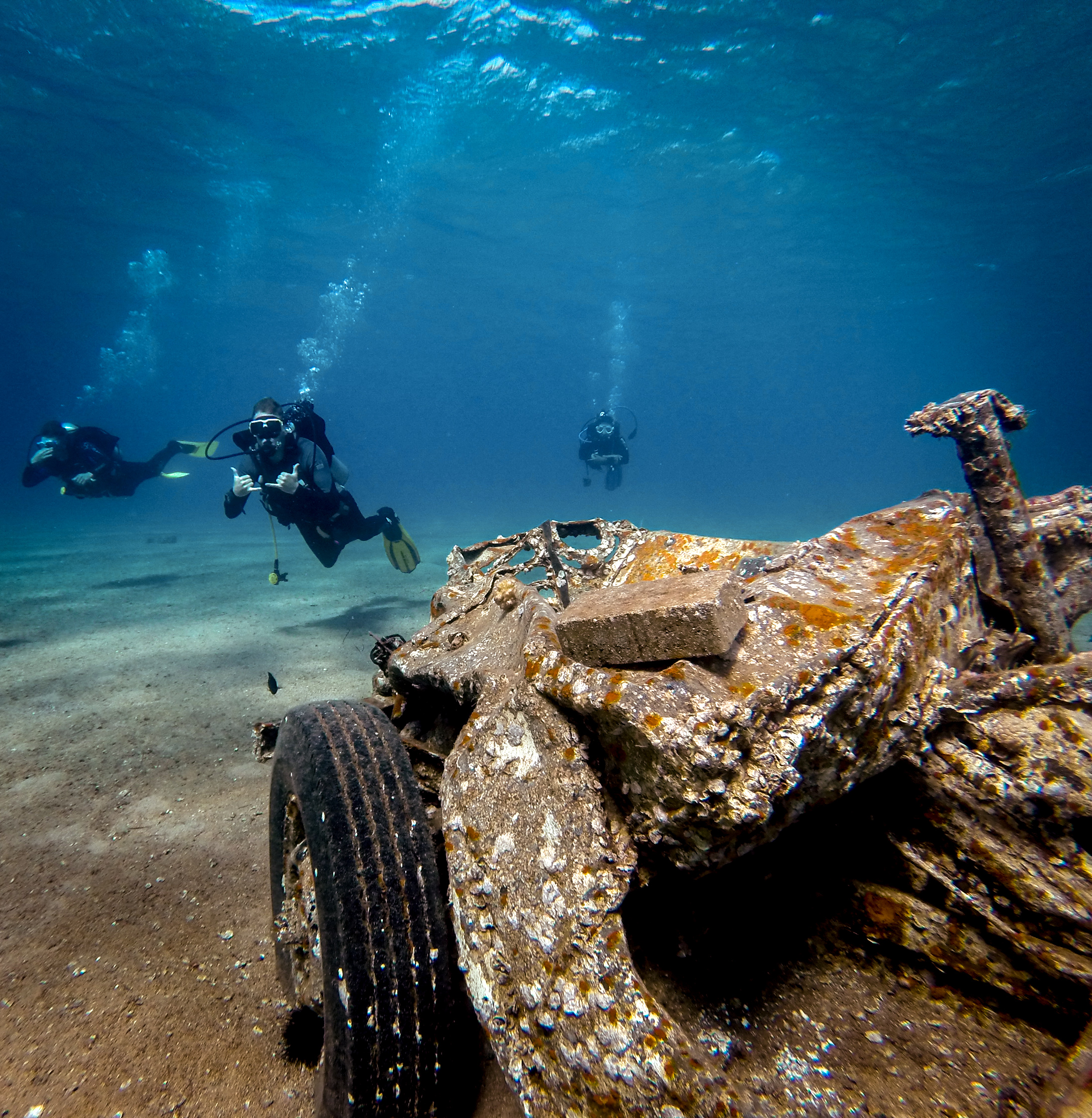 Underwater military museum